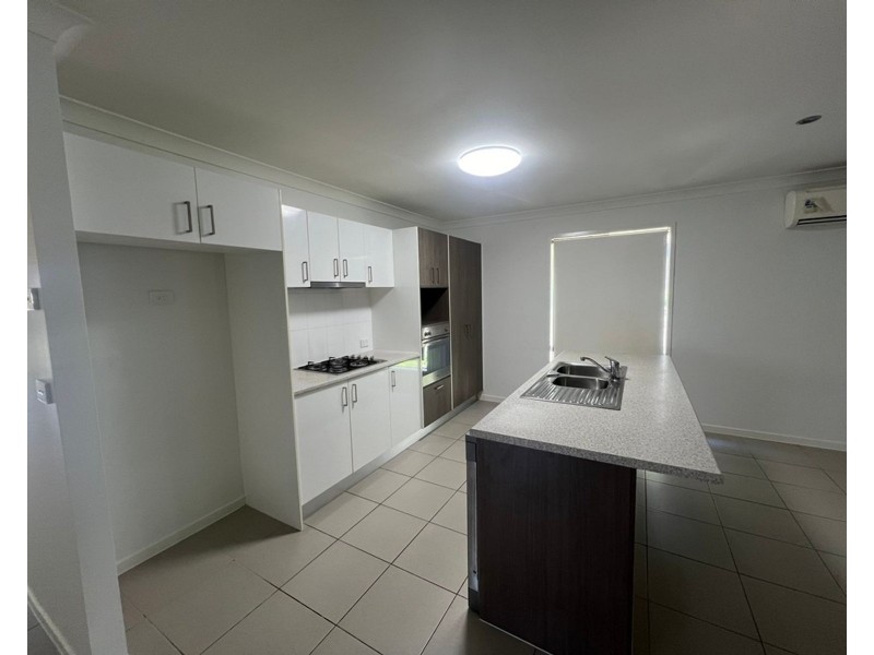 32 Pleasant Drive, Redbank Plains QLD 4301