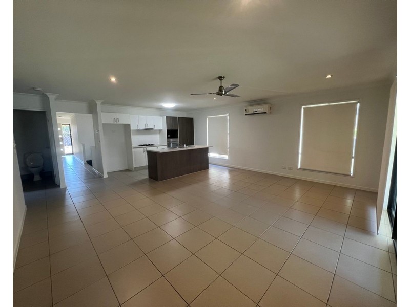 32 Pleasant Drive, Redbank Plains QLD 4301
