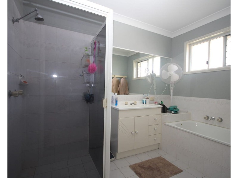 1/23 Forgan Smith Street, Collingwood Park QLD 4301