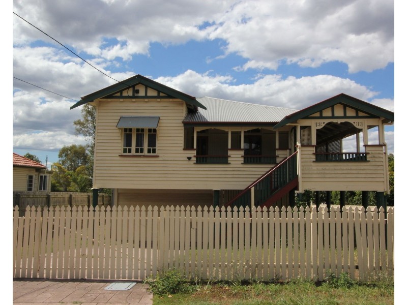 64 Lynne Grove Avenue, Corinda QLD 4075