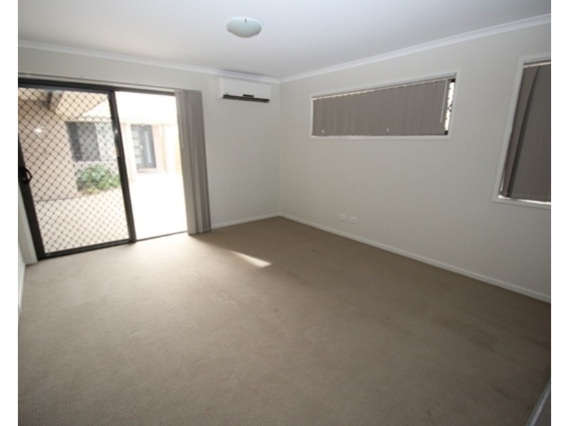 1/86 Valentine Circuit, Augustine Heights QLD 4300