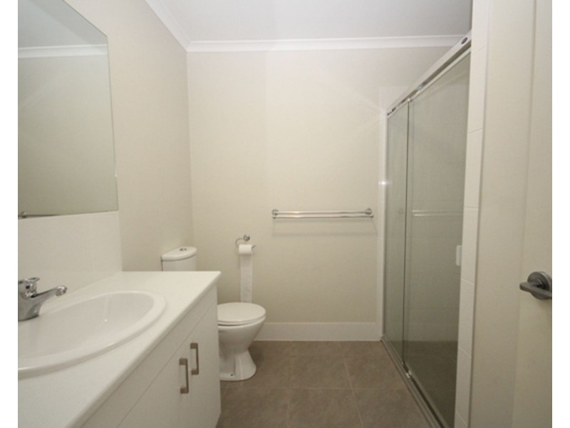 1/86 Valentine Circuit, Augustine Heights QLD 4300