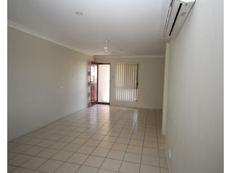 15 Creekside Drive, Springfield Lakes QLD 4300