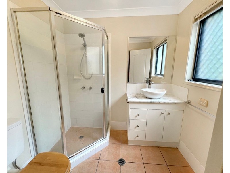 24 Vanessa Court, Camira QLD 4300