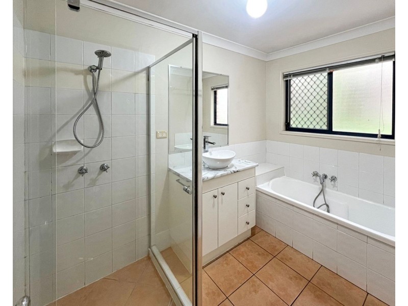 24 Vanessa Court, Camira QLD 4300