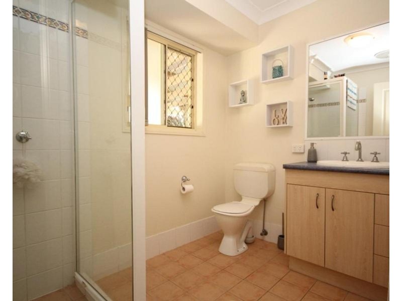 6 Dew Close, Springfield Lakes QLD 4300
