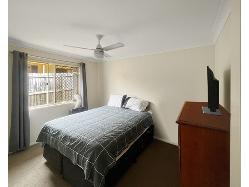 6 Dew Close, Springfield Lakes QLD 4300