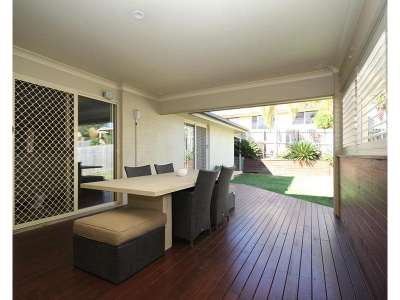 6 Dew Close, Springfield Lakes QLD 4300