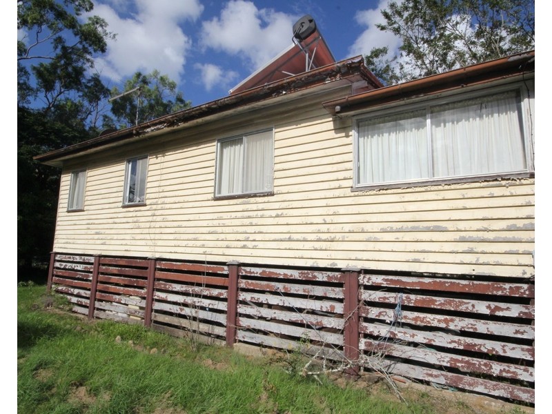 6 Addison Road, Camira QLD 4300