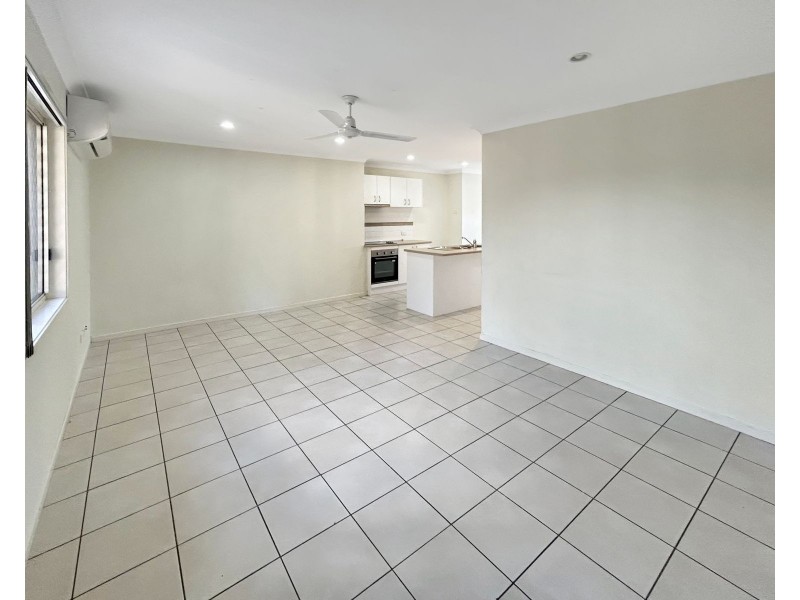 19/8 Rosegum Place, Redbank Plains QLD 4301