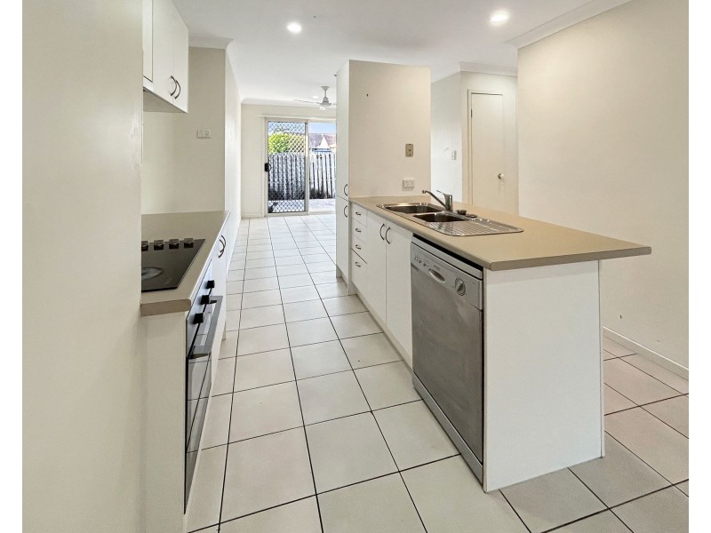 19/8 Rosegum Place, Redbank Plains QLD 4301