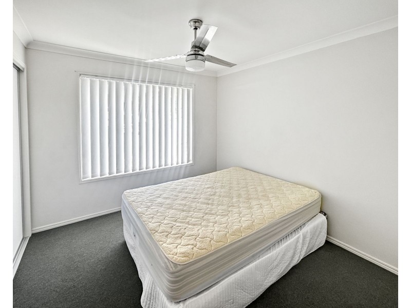 1 York Close, Oxley QLD 4075