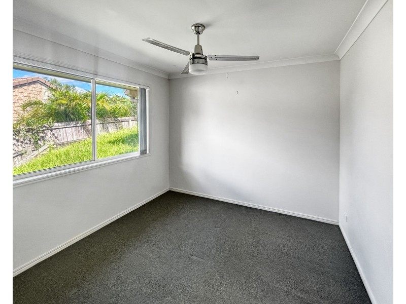 1 York Close, Oxley QLD 4075