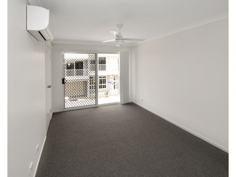 13/29 Law Street, Redbank QLD 4301
