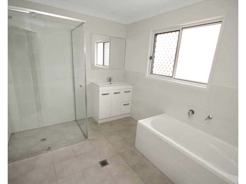 13/29 Law Street, Redbank QLD 4301