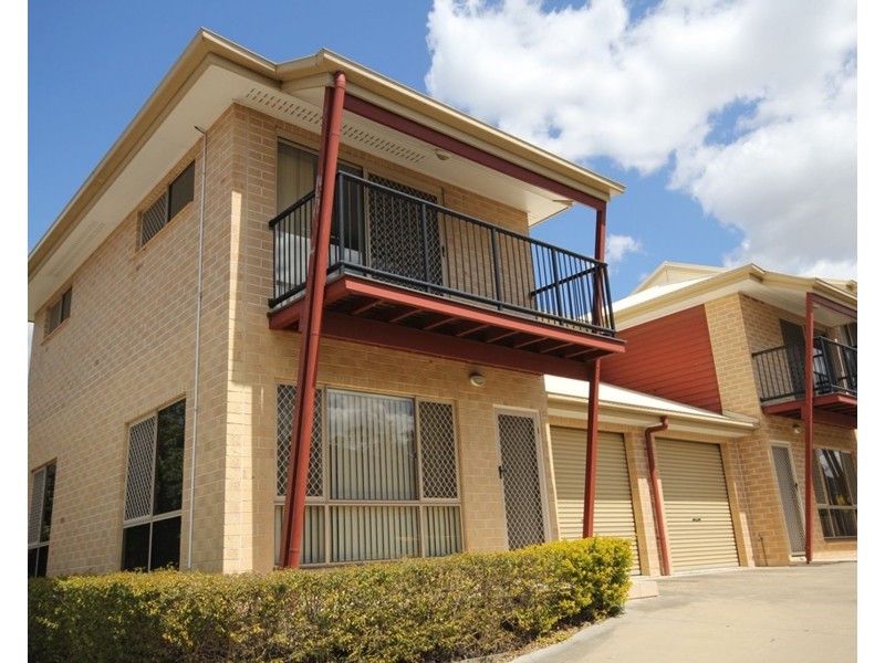 1/25 Law Street, Redbank QLD 4301
