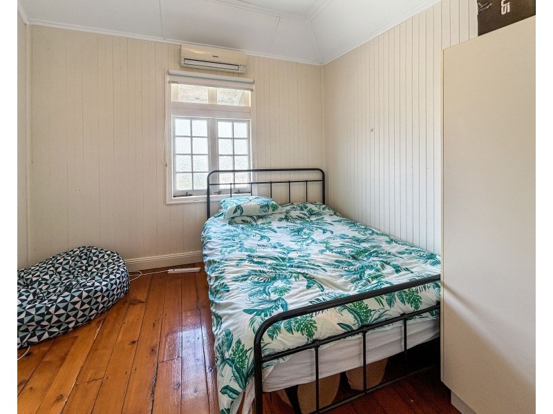 18 Arthur Street, Woodend QLD 4305