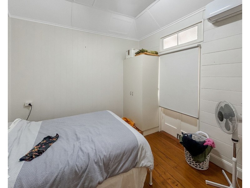 18 Arthur Street, Woodend QLD 4305