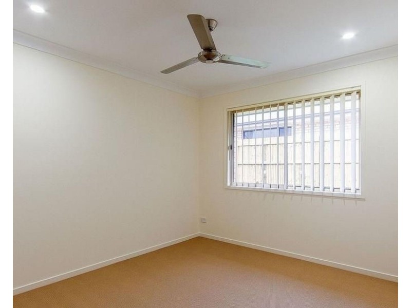 19 Wright Crescent, Flinders View QLD 4305