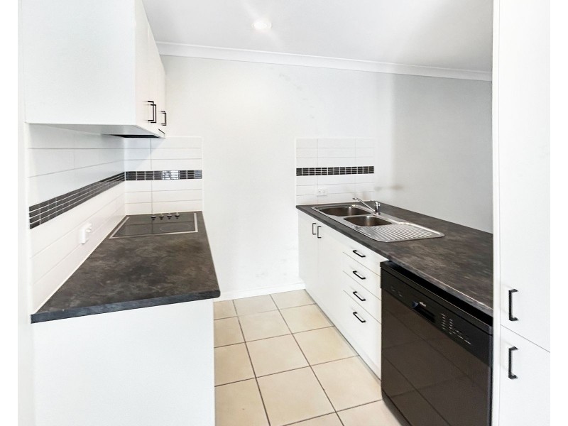 38/8 Rosegum Place, Redbank Plains QLD 4301