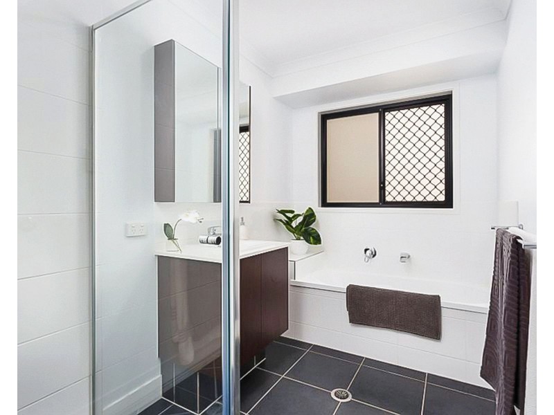 12 Lindwall Court, Springfield Lakes QLD 4300