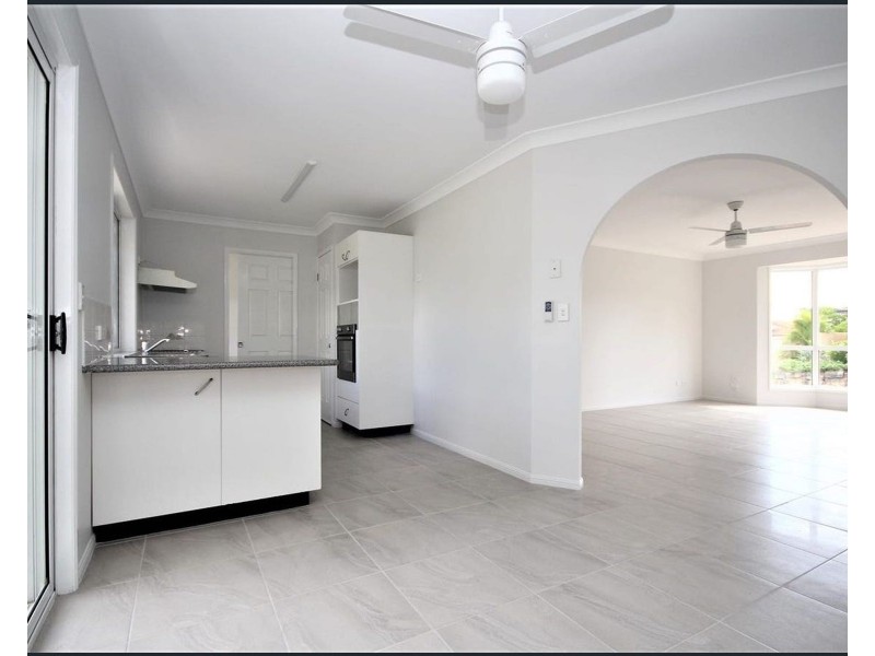 1/23 Forgan Smith Street, Collingwood Park QLD 4301