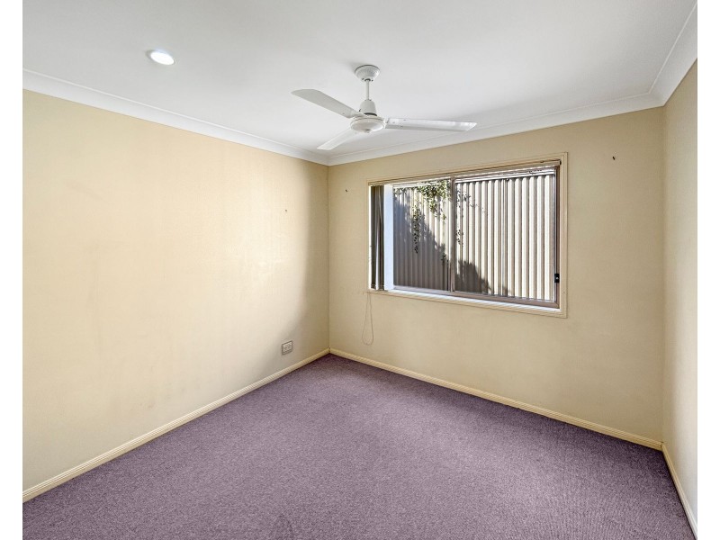 1 Eve Court, Springfield Lakes QLD 4300