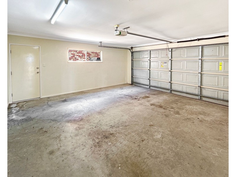 1 Eve Court, Springfield Lakes QLD 4300
