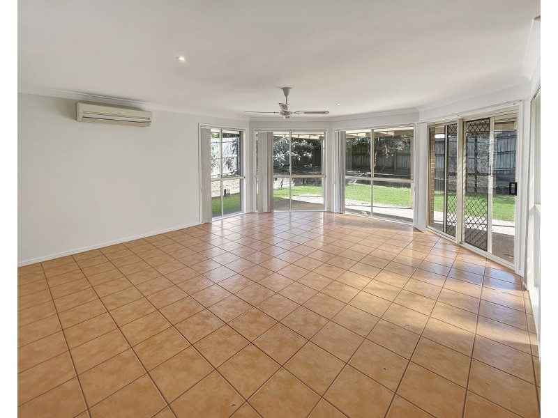 2 Ripponlea Court, Forest Lake QLD 4078
