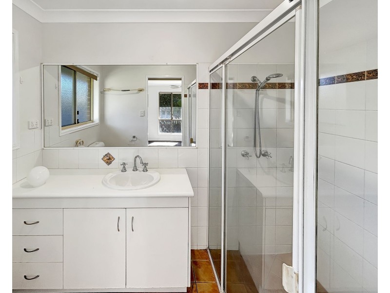 2 Ripponlea Court, Forest Lake QLD 4078