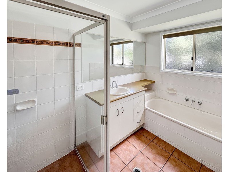 2 Ripponlea Court, Forest Lake QLD 4078