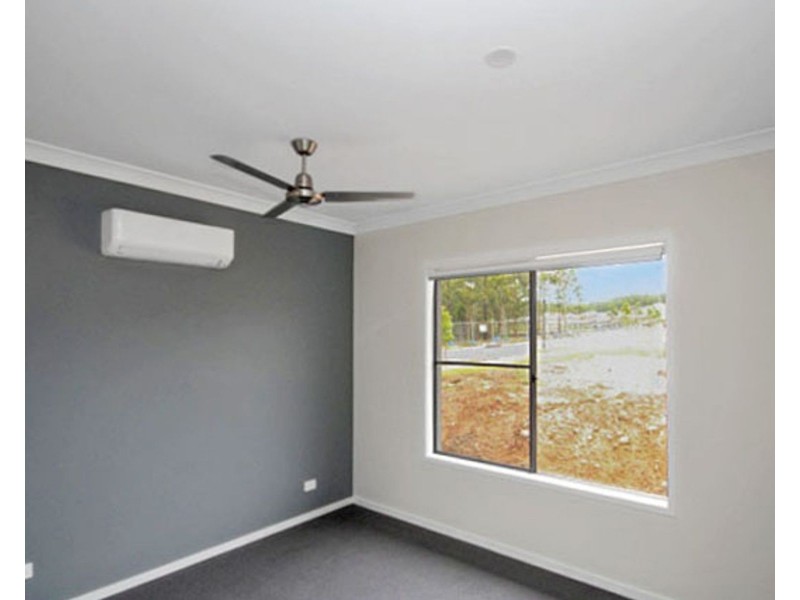 45 Cooper Way, Spring Mountain QLD 4124