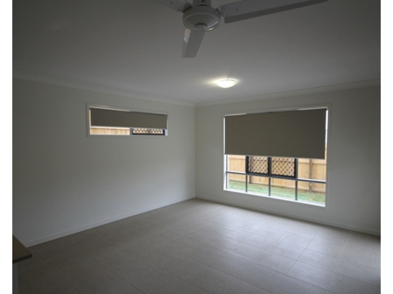 31 Woodline Drive, Spring Mountain QLD 4124