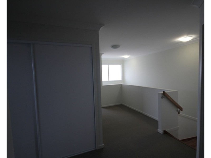 31 Woodline Drive, Spring Mountain QLD 4124