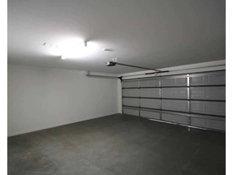 31 Woodline Drive, Spring Mountain QLD 4124