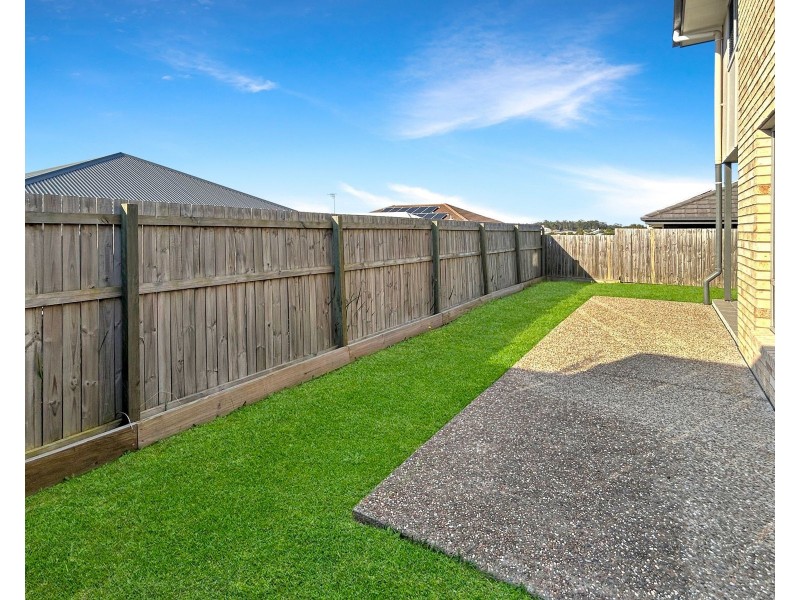 31 Woodline Drive, Spring Mountain QLD 4124