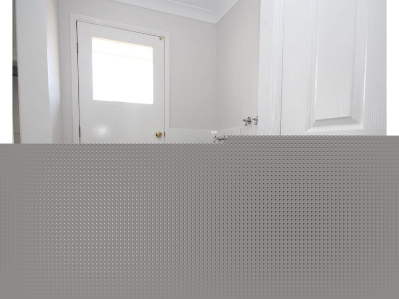 2/23 Forgan Smith Street, Collingwood Park QLD 4301