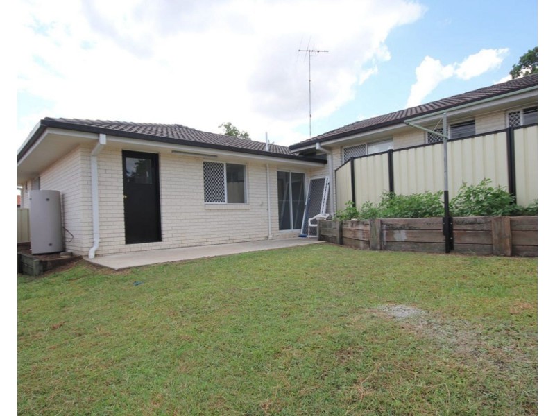 2/23 Forgan Smith Street, Collingwood Park QLD 4301