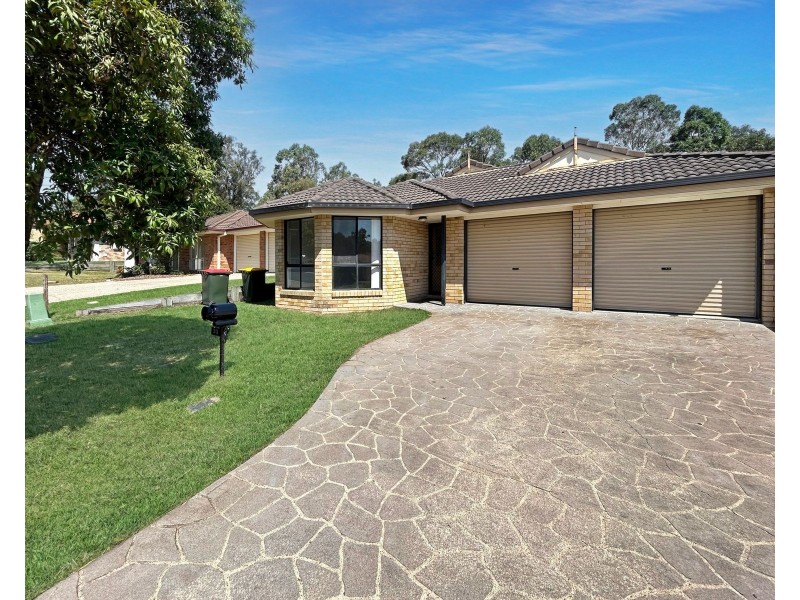 33 Harrison Crescent, Forest Lake QLD 4078