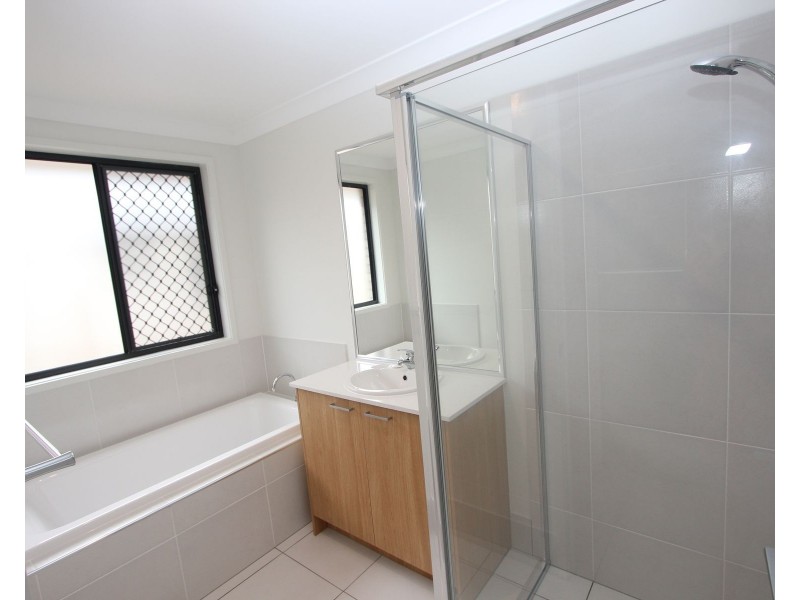 10 Magee Street, Ripley QLD 4306