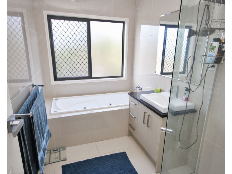14 InigoWay, Augustine Heights QLD 4300