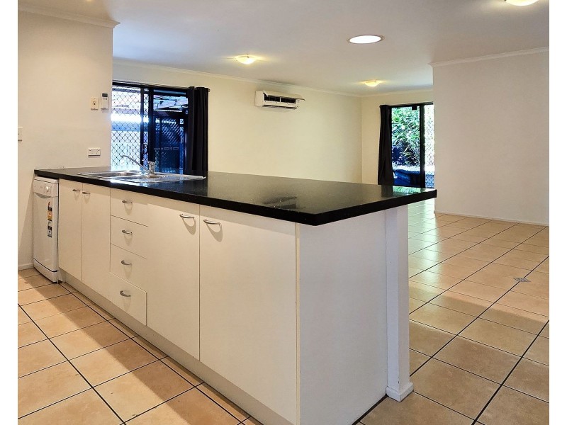 22 Mistletoe Court, Camira QLD 4300