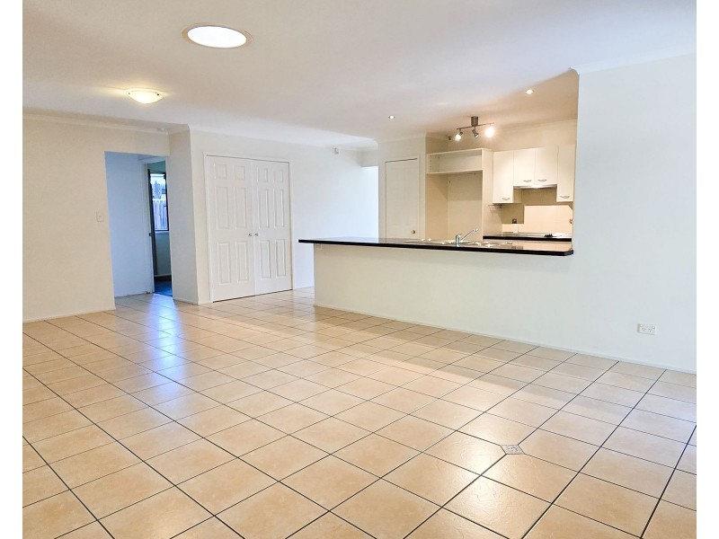 22 Mistletoe Court, Camira QLD 4300