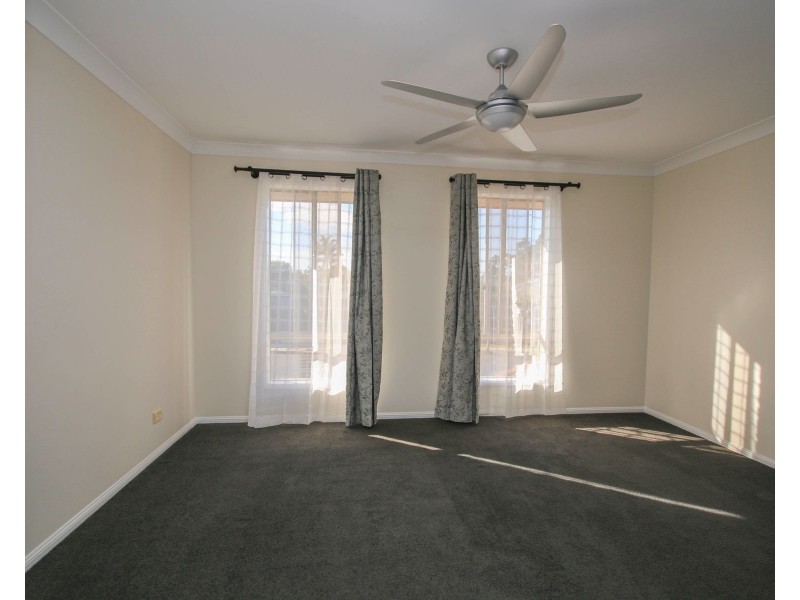 5 Neptune Street, Springfield Lakes QLD 4300