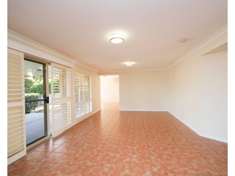 5 Neptune Street, Springfield Lakes QLD 4300