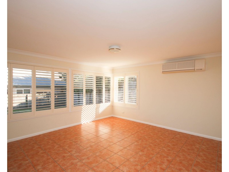 5 Neptune Street, Springfield Lakes QLD 4300