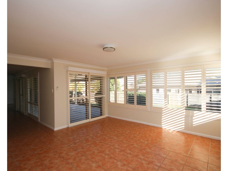 5 Neptune Street, Springfield Lakes QLD 4300