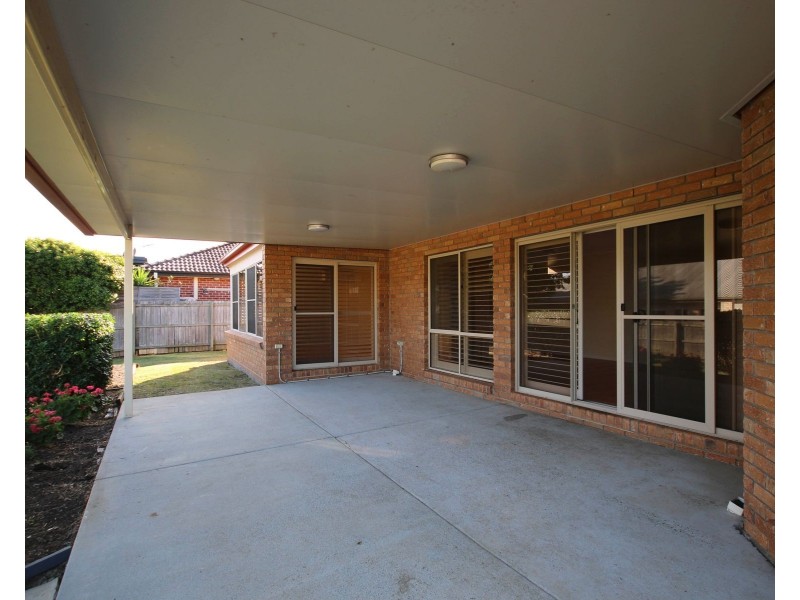 5 Neptune Street, Springfield Lakes QLD 4300