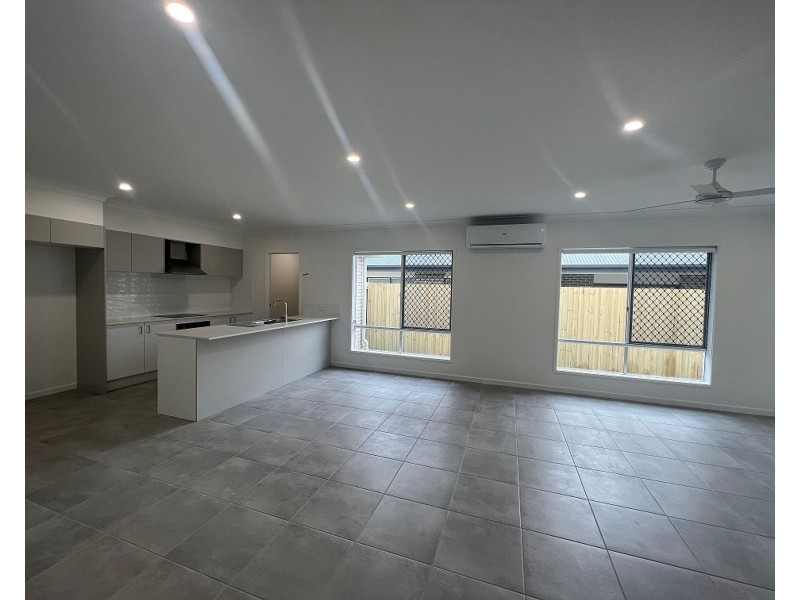 14 Palmview Street, Ripley QLD 4306