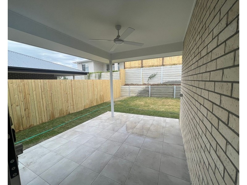 14 Palmview Street, Ripley QLD 4306